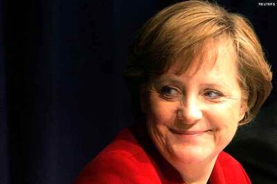 Angela Merkel pledges support for Ukraine's development