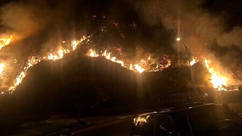Southern California wildfire threatens thousands of homes