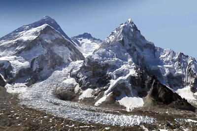 Fresh Salads, Turkish Coffee and Wi-Fi Bring Mount Everest Closer To Home