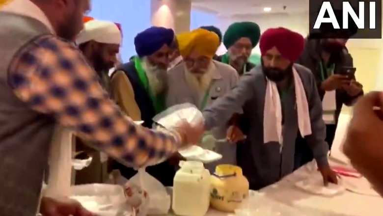 Food, Tea Brought in Ambulance as Farmer Leaders Refuse Govt’s Lunch Offer at Meeting