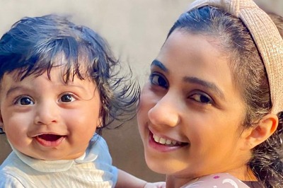 Shreya Ghoshal Introduces Son Devyaan to the World As He Turns 6 Months Old; See His Cutest Pics