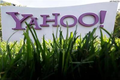 Yahoo's fourth quarter revenue slides as ad prices dip again