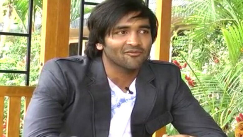 Brahmin protestors mob Vishnu Manchu, raise slogans