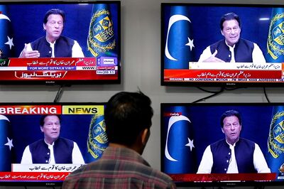 Pak Power Play: Imran Khan Govt Likely to Move SC Seeking Commission to Probe ‘Threat Letter’ Amid Diplomatic Duel With US