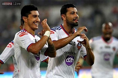 ISL 2014: FC Goa trounce Chennaiyin FC 3-1 to book semis berth