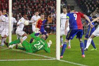 Basel beat Tottenham on penalties to reach Europa semis