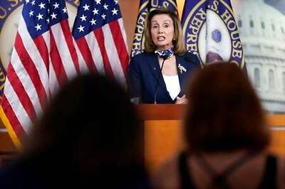 U.S. House Speaker Pelosi Voices Optimism About Passing Coronavirus Aid Bill