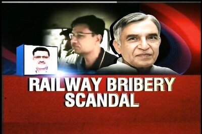 PM did wrong by appointing Bansal as Rail minister: Vivian Fernandes