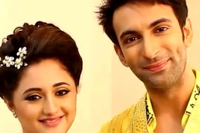 Bigg Boss 15: Rashami Desai in Tears After Rakhi Sawant Talks About Her Divorce With Nandish Sandhu