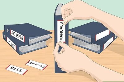 How to Organize Binders on a Shelf