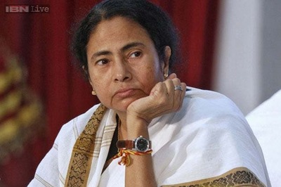 Modi government believes in selling out nation: Mamata