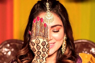 Shraddha Arya Looks Radiant at Her Mehendi Ceremony, Flaunts Engagement Ring; See Pic