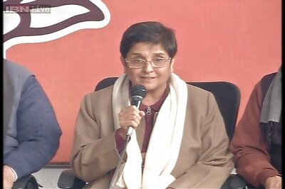 Congress, AAP attack government over Kiran Bedi at Republic Day function