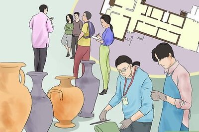How to Become a Curator