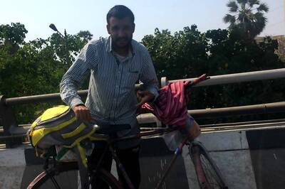 This Mumbai Watchman is Cycling 2,100 km to J&K's Rajouri to be With His Ailing Father