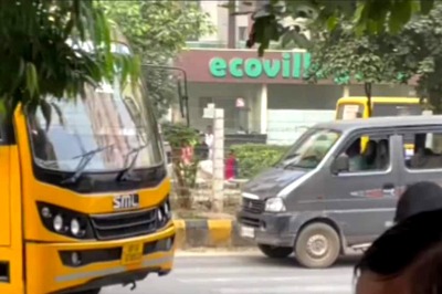 Video of Noida School Bus Driving on Wrong Side Surfaces, X User Demands Action Against Driver