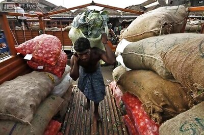 India's wholesale prices fall 0.39 per cent in January