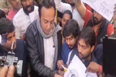 BJP Feeds Honey To Mamata Banerjee’s Photo After Her Remarks Against PM Modi; Video