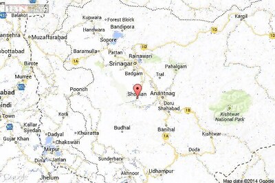 Terrorists attack police party in Kashmir, six injured