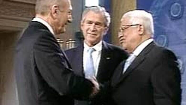 Israel, Palestine welcome peace proposal at summit