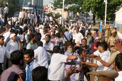 Chennai: Muslim party members attack US consulate