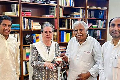 QR Code to Voters’ List: The Grand Old Party Scans New Ways for Congress’s Presidential Poll of Honour