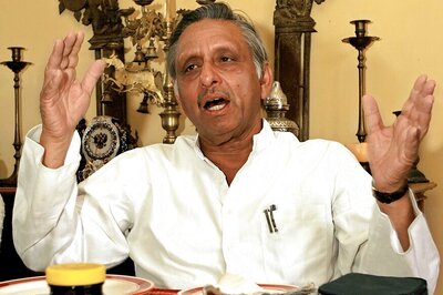 Delhi Police Gives Clean Chit to Mani Shankar Aiyar over Derogatory Remarks Against PM, Meeting Pak Officials