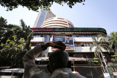 Sensex Down 75 Points on Weak Macroeconomic Data