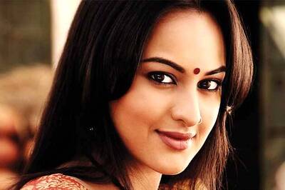 Sonakshi Sinha to make a Telugu debut