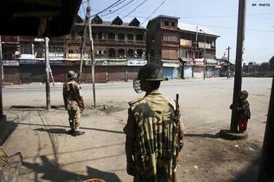 Five injured in police firing in Srinagar