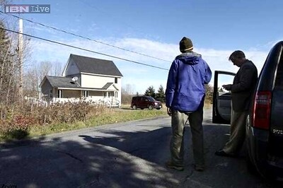 Maine nurse defies state Ebola quarantine, leaves home