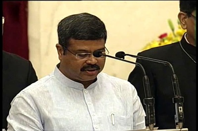 9 Crore New LPG Connections Provided in 4 Years: Dharmendra Pradhan