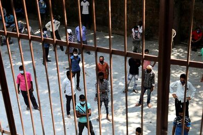 Delhi Decides to Do Away with Fine for Not Wearing Face Masks at Public Places: Sources