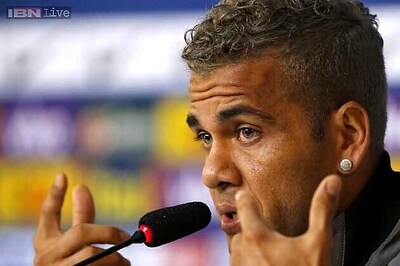 World Cup 2014: Brazil would benefit from foreign coach, says Alves