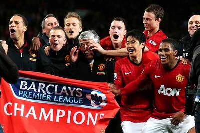 Manchester United refinances to cut interest costs