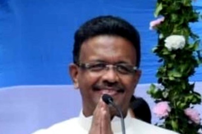 Amid Covid Surge in Kolkata, Mayor Firhad Hakim Urges Centre to Provide Booster Shot to All