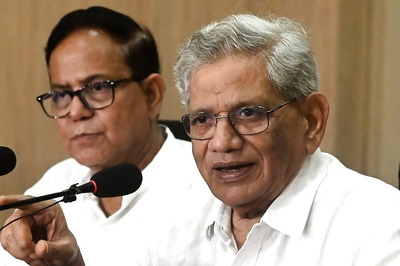 Jokingly Called 'A Very Dangerous Person' by Jyoti Basu, Sitaram Yechury Was Fluent in The Many Tongues of Indian Politics