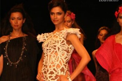 Deepika sashays down ramp at WIFW, vows crowd twice