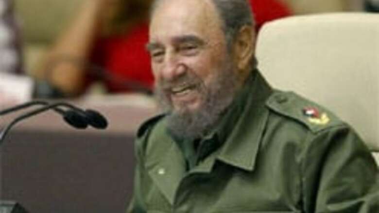 Chavez says Castro is recovering