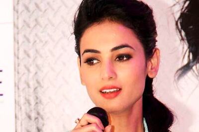 Snapshot: Sonal talks about shooting '3G' in Fiji