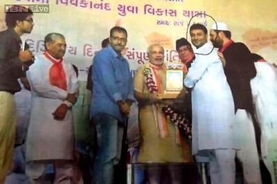 Congress says Modi has links with a hawala operator, releases photos