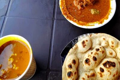 Craving Chicken or Mutton Gravy? Sardarji Meatwale is the Place to be in Delhi