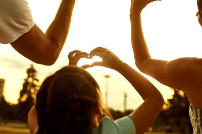 Woman's Tweet About Indian Parents Not Knowing Much About Their Children's Life Has Netizens in Agreement