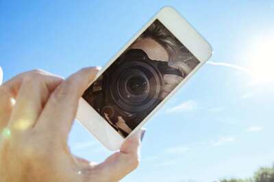 MP Govt to Gift Smartphone to Brides Under its Kanyadan Yojna