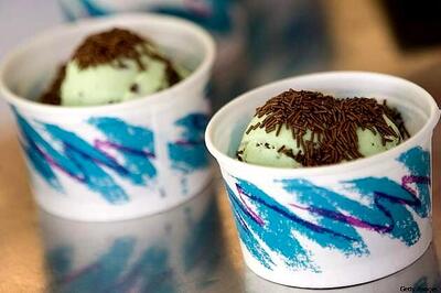 Natural ice cream eyes 100 outlets, opens first store in Delhi