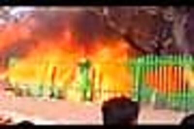 6 die in Kolkata accident, mob attacks hospital