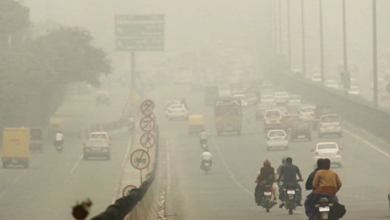 Delhi's air quality remains 'very poor' on 2nd day of odd-even