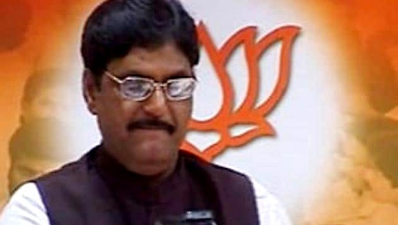 Bihar Assembly pays tribute to Munde and others
