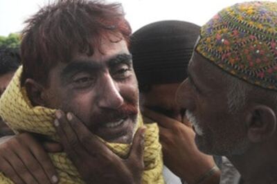 Pakistanis unite against Taliban, avenge attack