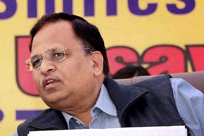 Aam Aadmi Party Tears into CBI Probe Against Satyendar Jain